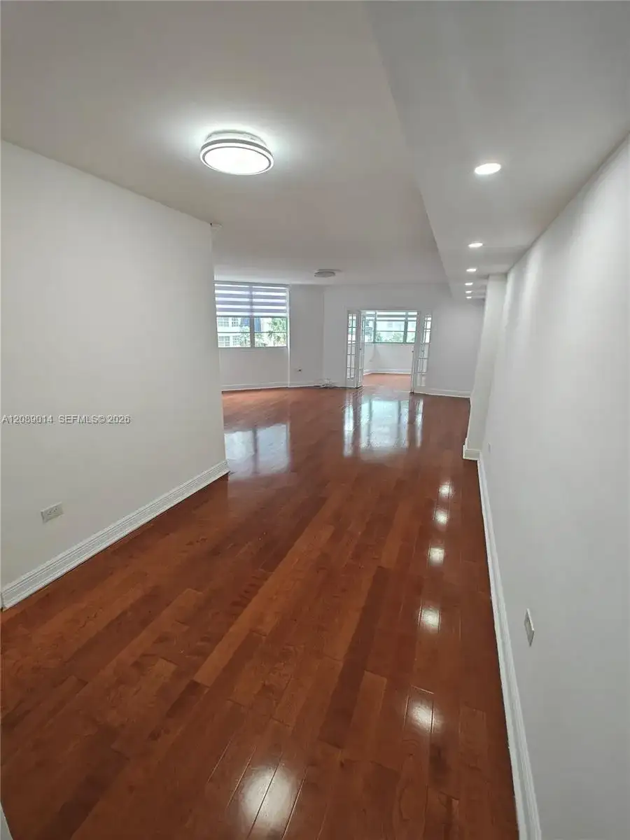 825 Brickell Bay Dr # 651, Miami FL 33131 photo 2