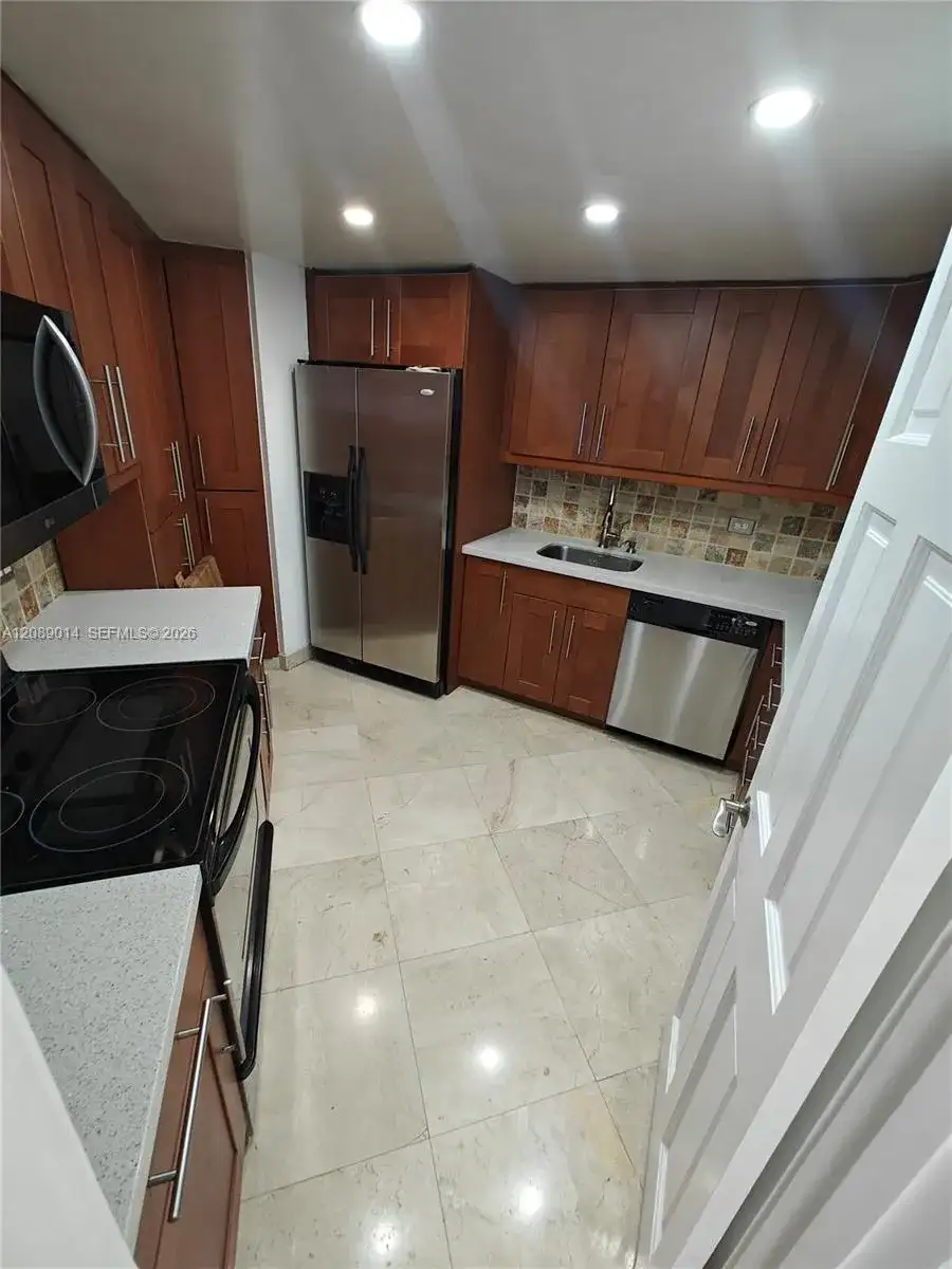 825 Brickell Bay Dr # 651, Miami FL 33131 photo 4