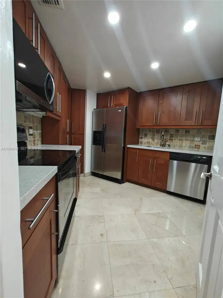 825 Brickell Bay Dr # 651, Miami FL 33131 photo 5