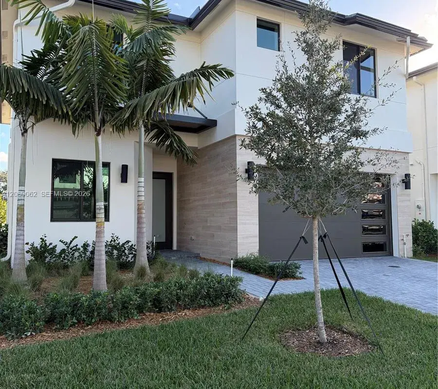 1438 SW 23rd St, Fort Lauderdale FL 33315