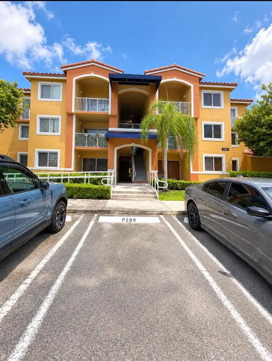 20930 SW 87th Ave # 207, Cutler Bay FL 33189