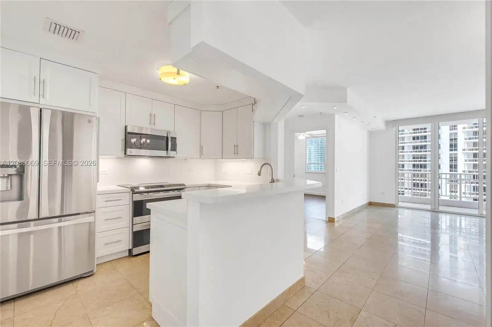 801 Brickell Key Blvd # 2208, Miami FL 33131 photo 5