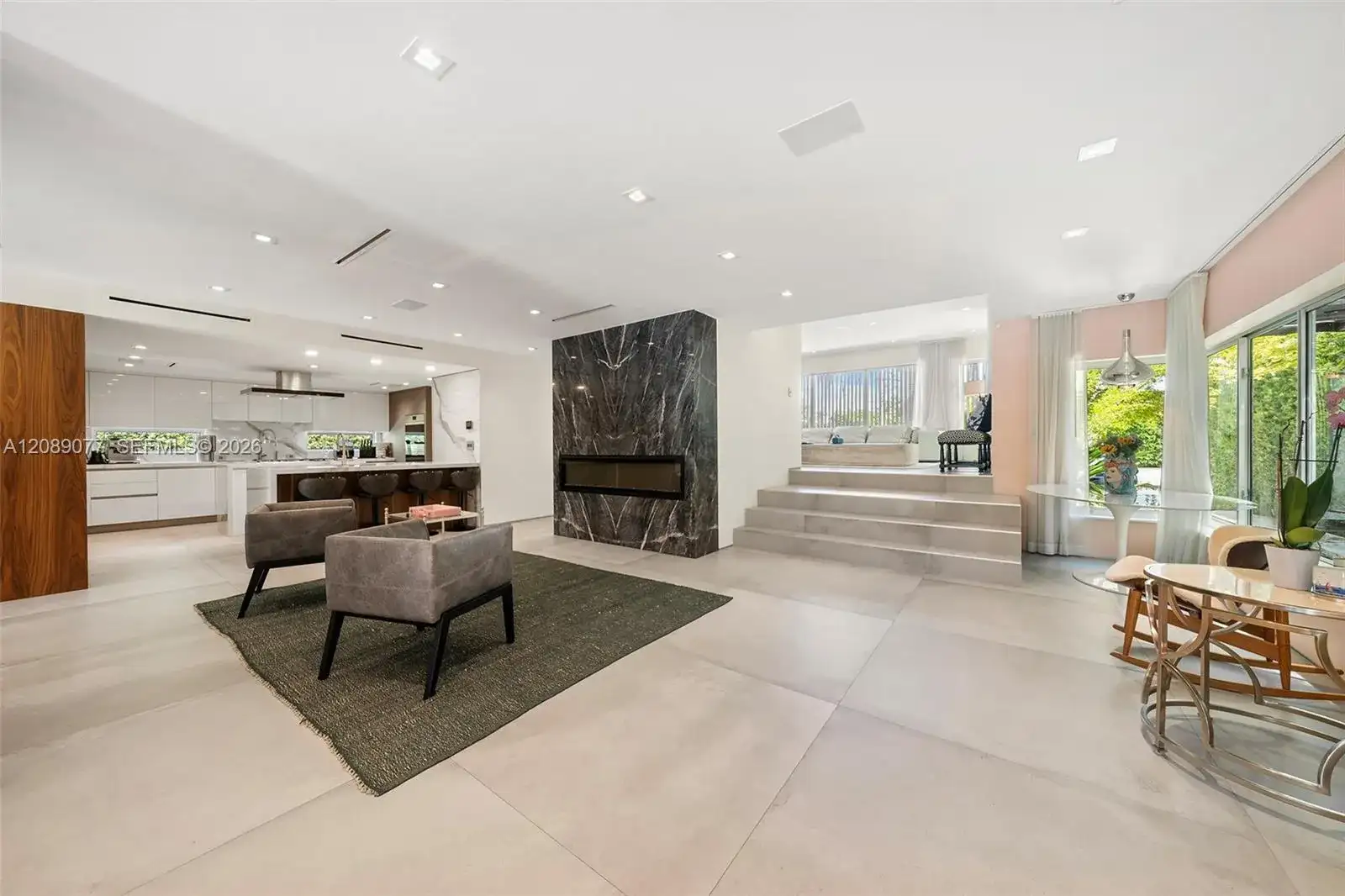 110 Venetian Way, Miami Beach FL 33139 photo 4