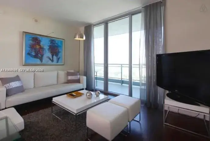 90 SW 3rd St # 3807, Miami FL 33130 photo 2