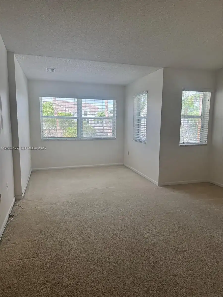 17440 NW 67th Ct # 15, Hialeah FL 33015 photo 4