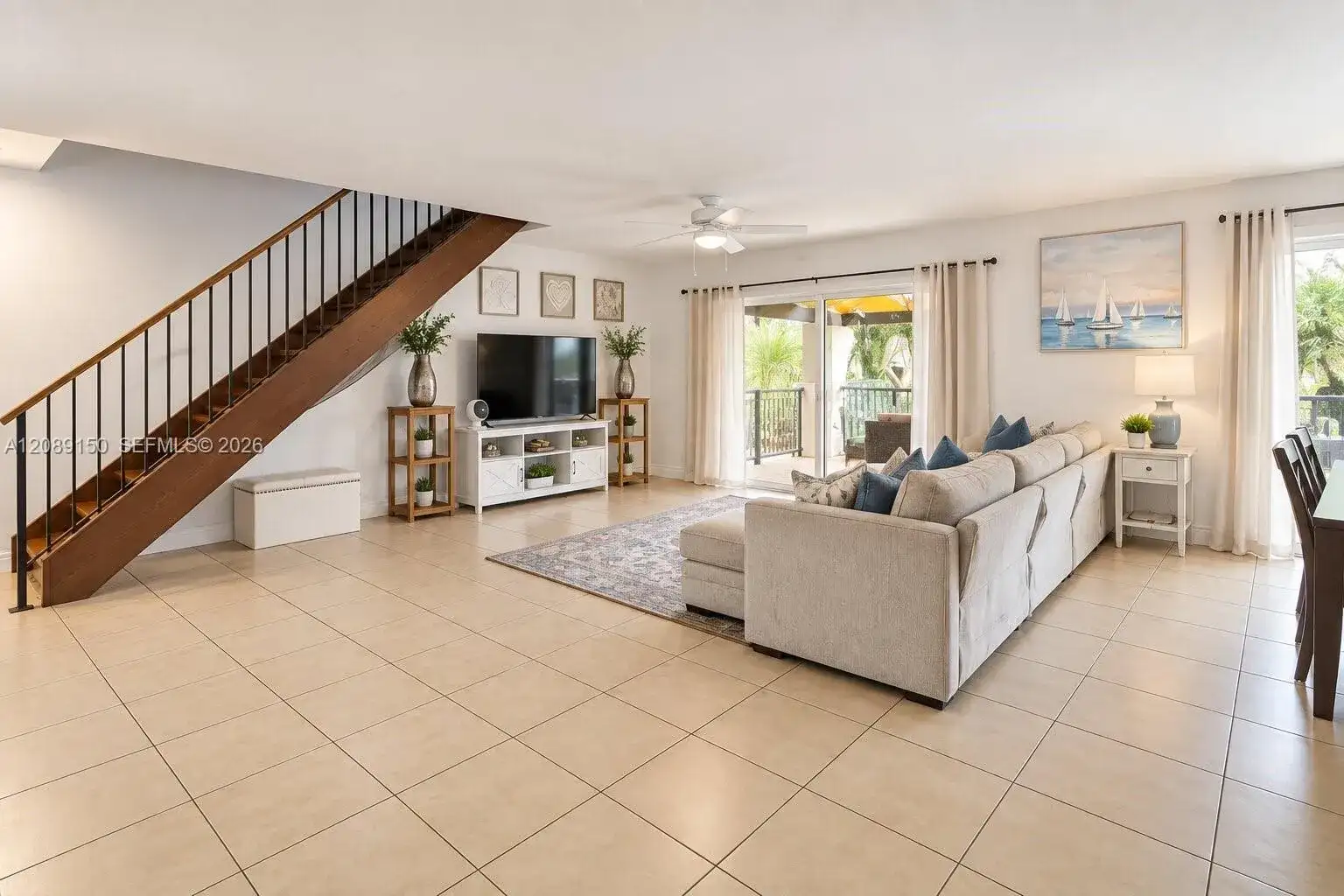 15528 Braemar Ct, Miami Lakes FL 33014 photo 3