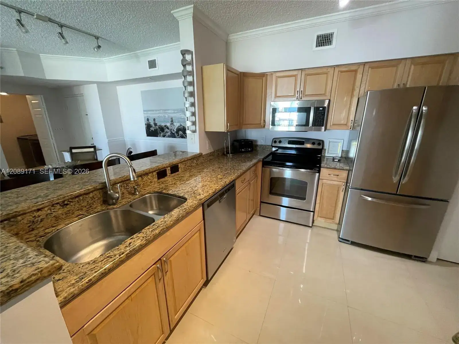17100 N Bay Rd # 1816, Sunny Isles Beach FL 33160