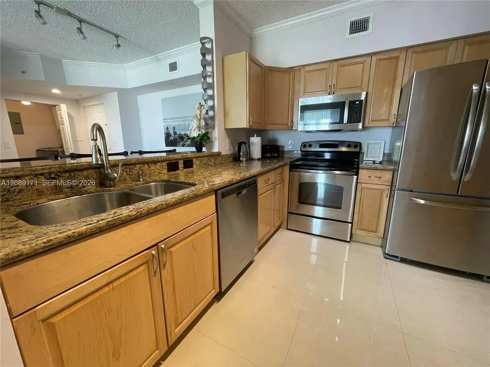 17100 N Bay Rd # 1816, Sunny Isles Beach FL 33160 photo 2