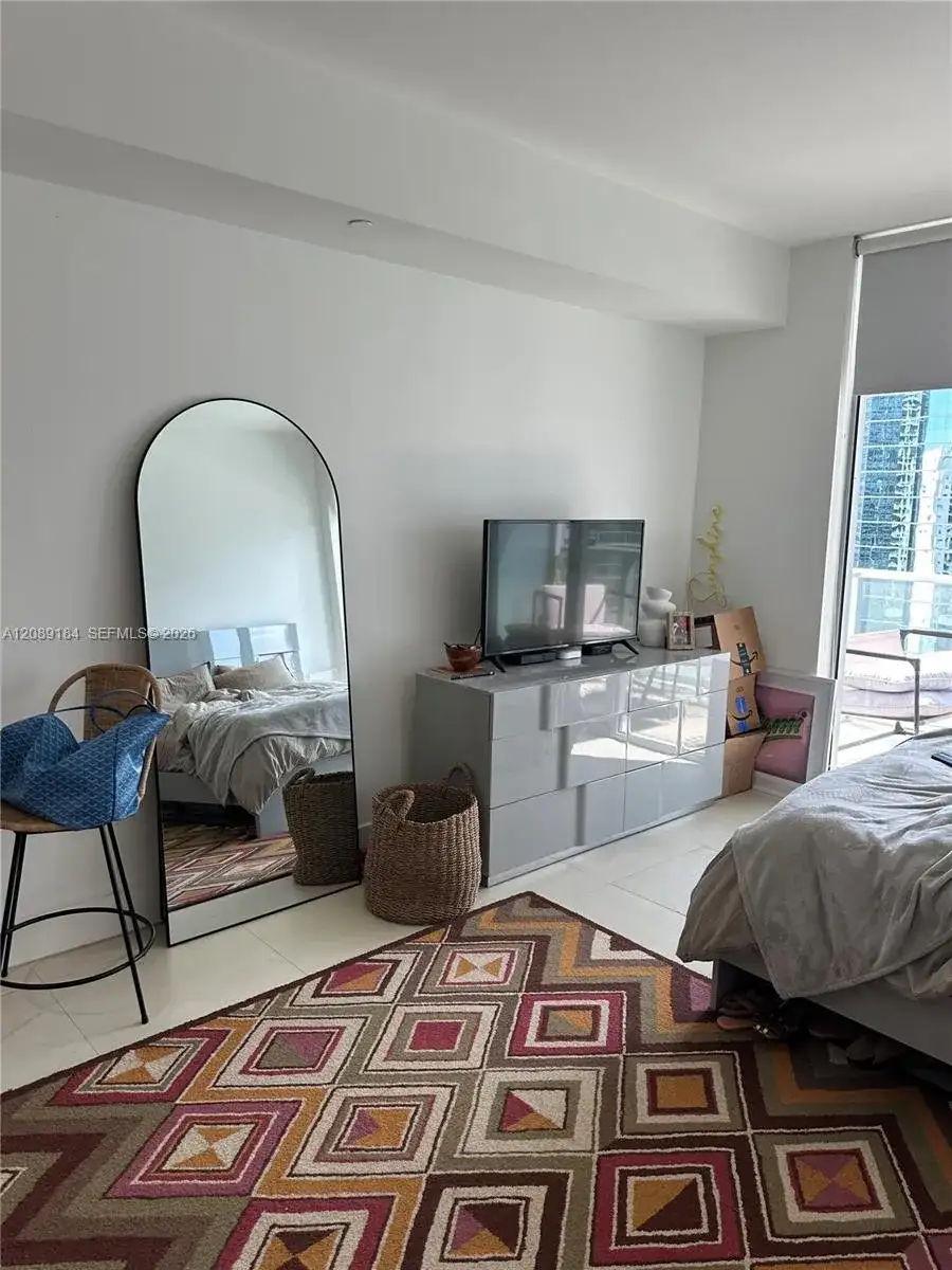 1300 Brickell Bay Dr # 2213, Miami FL 33131 photo 2