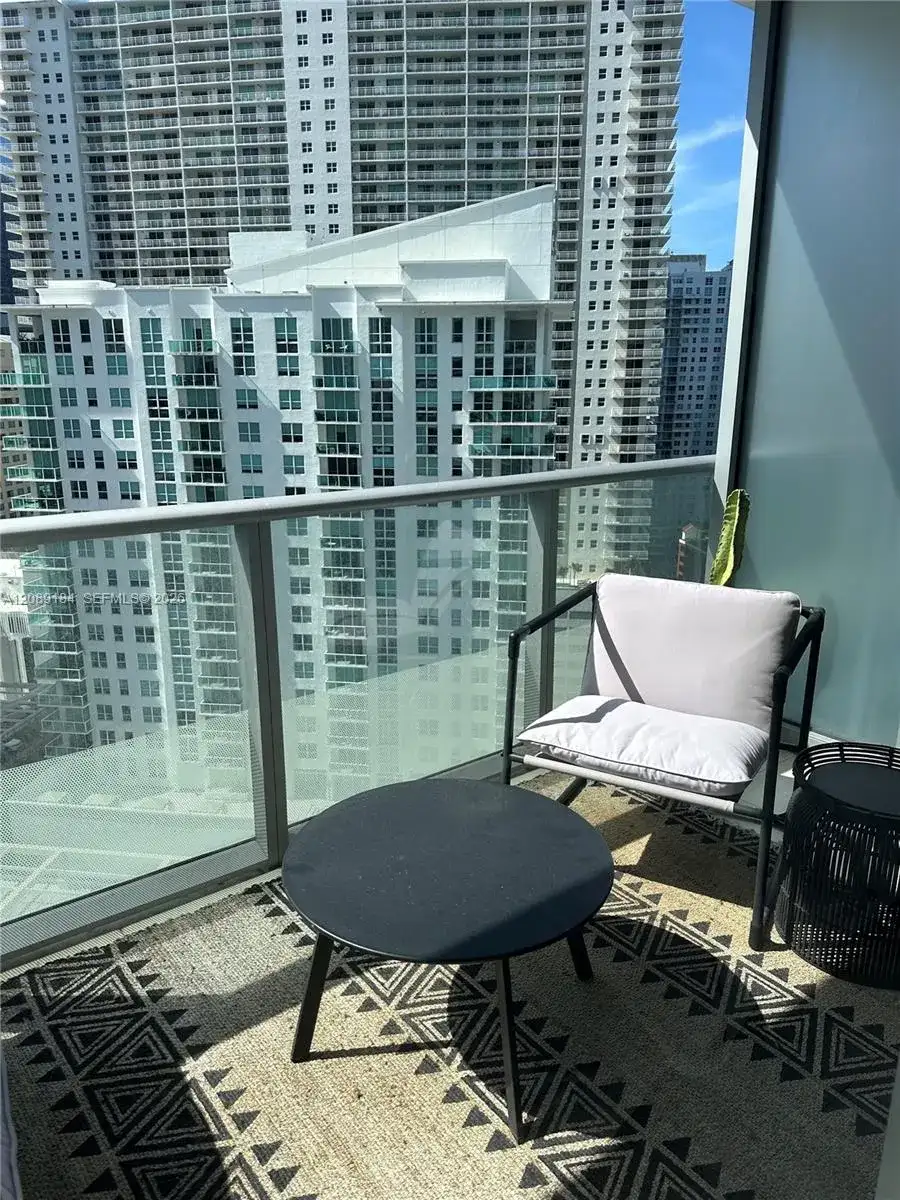 1300 Brickell Bay Dr # 2213, Miami FL 33131 photo 3