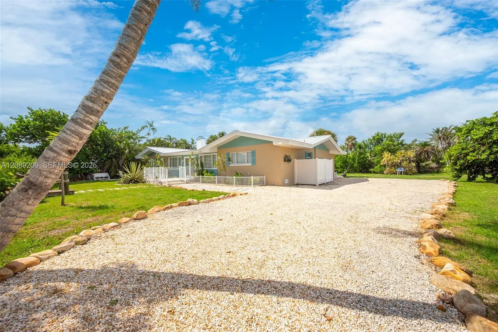 3 bedroom 2 bath Residential for sale at 5885 Pine Tree, Other City - In The State Of Florida FL 33957