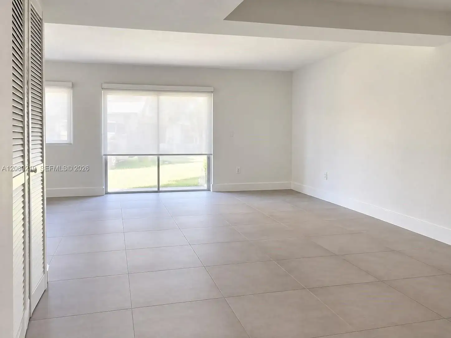 11061 NW 7th St # 12, Miami FL 33172 photo 4