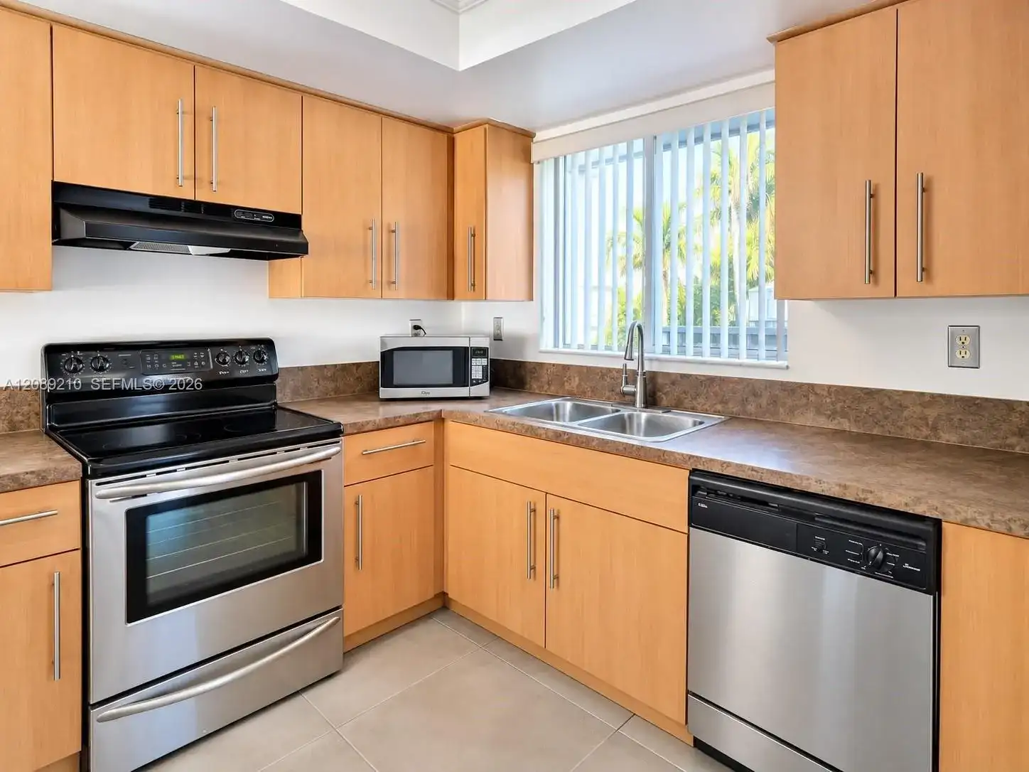 11061 NW 7th St # 12, Miami FL 33172 photo 5