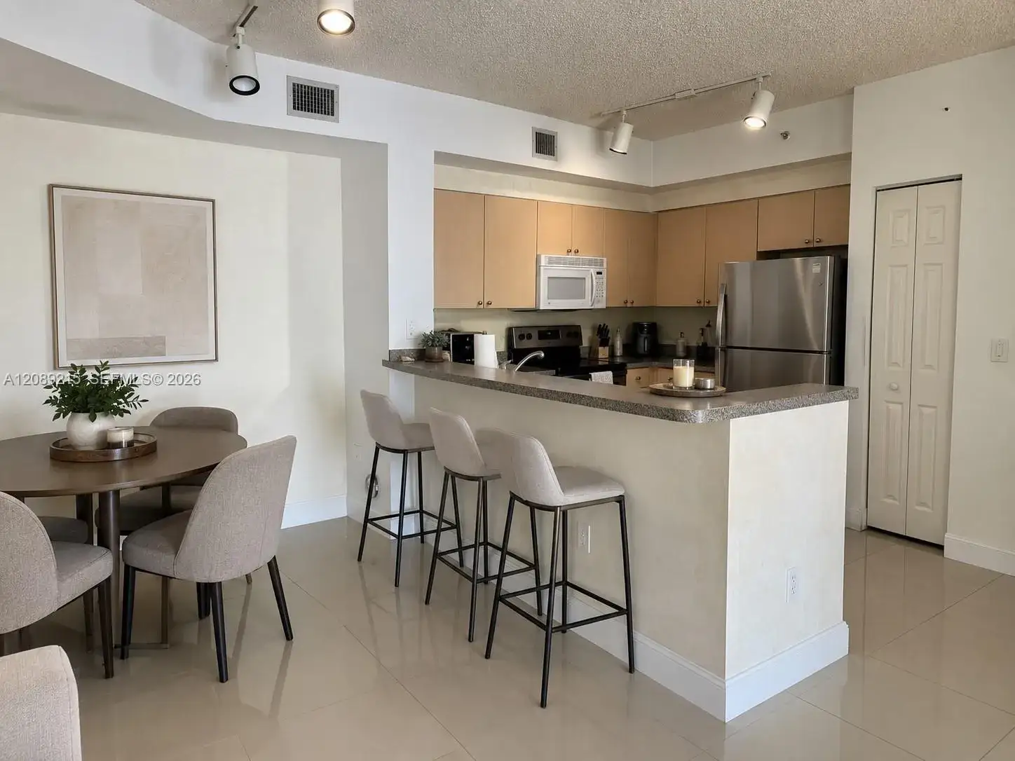8030 N Nob Hill Rd # 105, Tamarac FL 33321