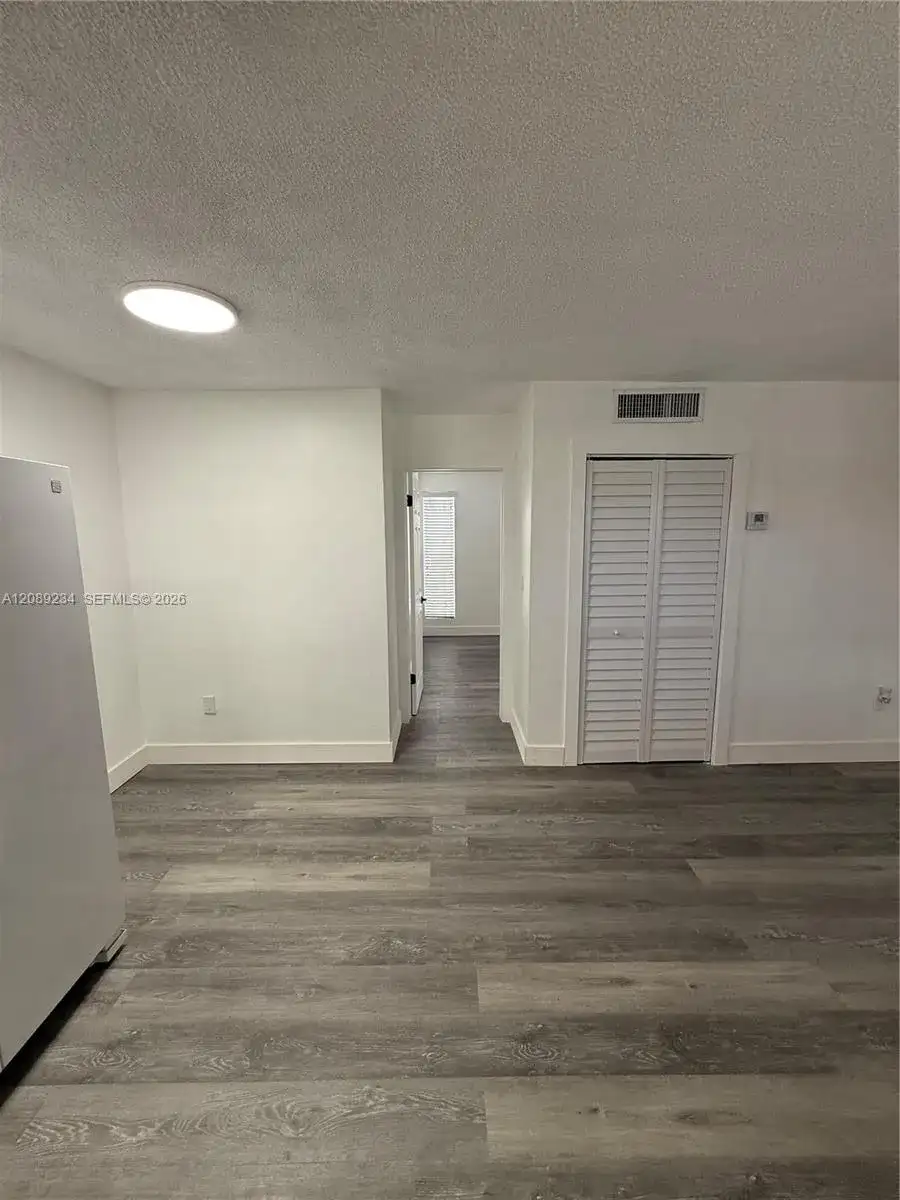 2385 NW 11th St # C31, Miami FL 33125 photo 5