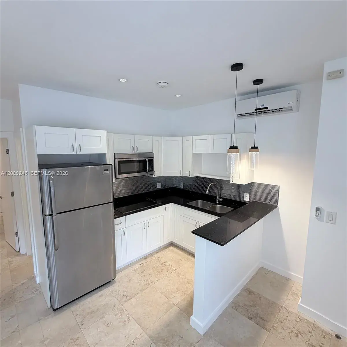 905 SE 2nd Ct # B, Fort Lauderdale FL 33301
