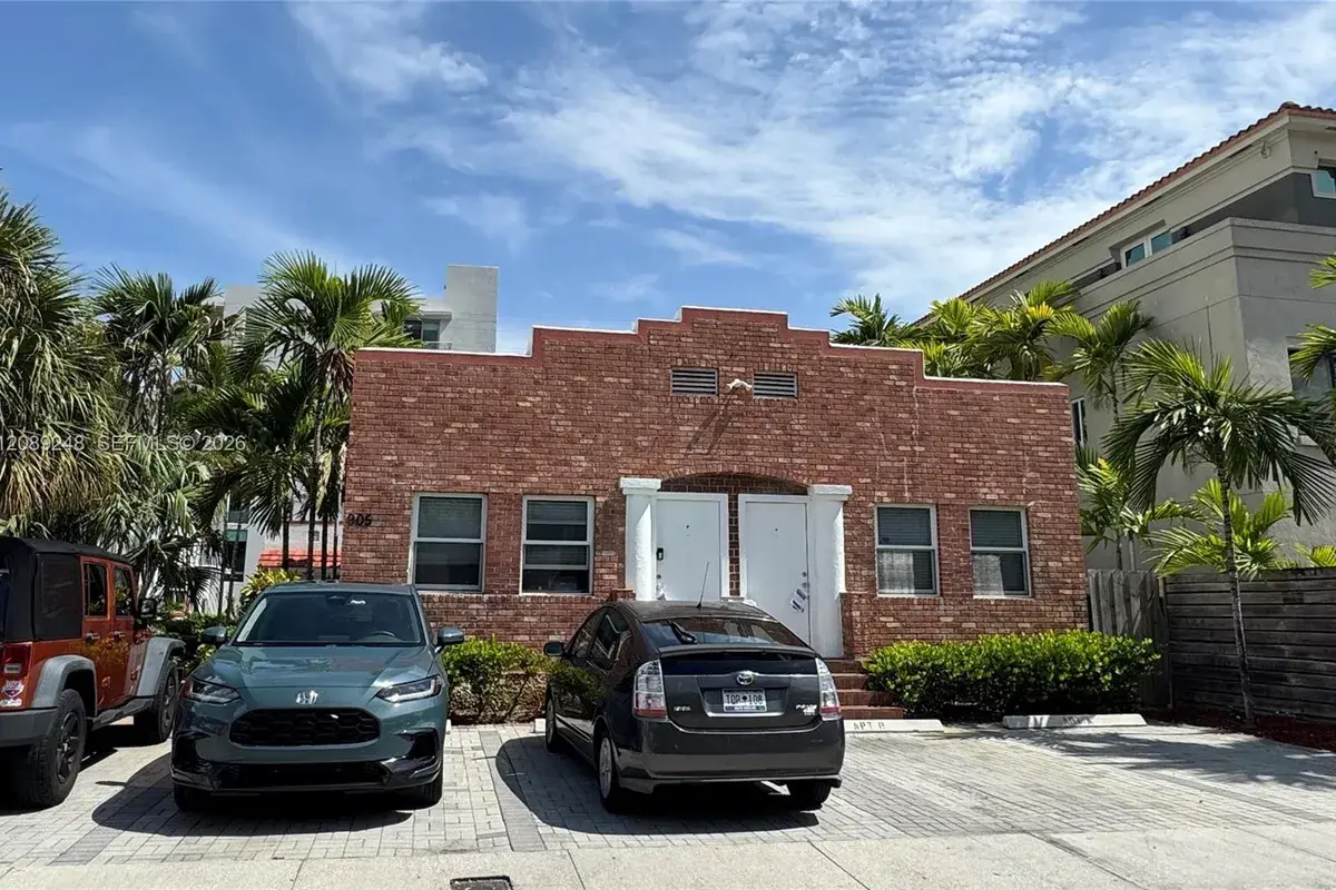 905 SE 2nd Ct # B, Fort Lauderdale FL 33301