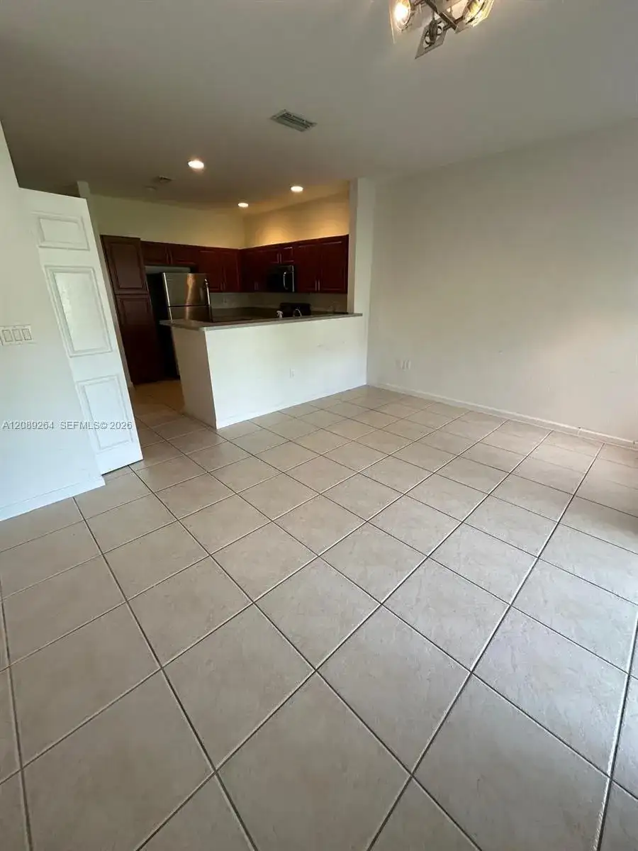 3021 NW 30th Ter # 3021, Oakland Park FL 33311 photo 4