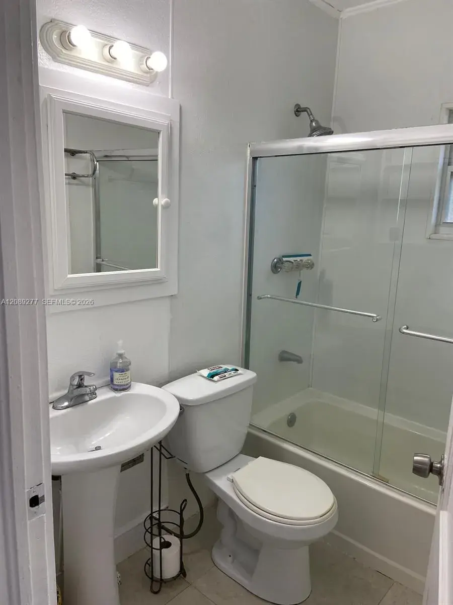 517 SW 4th Ave # 2, Fort Lauderdale FL 33315
