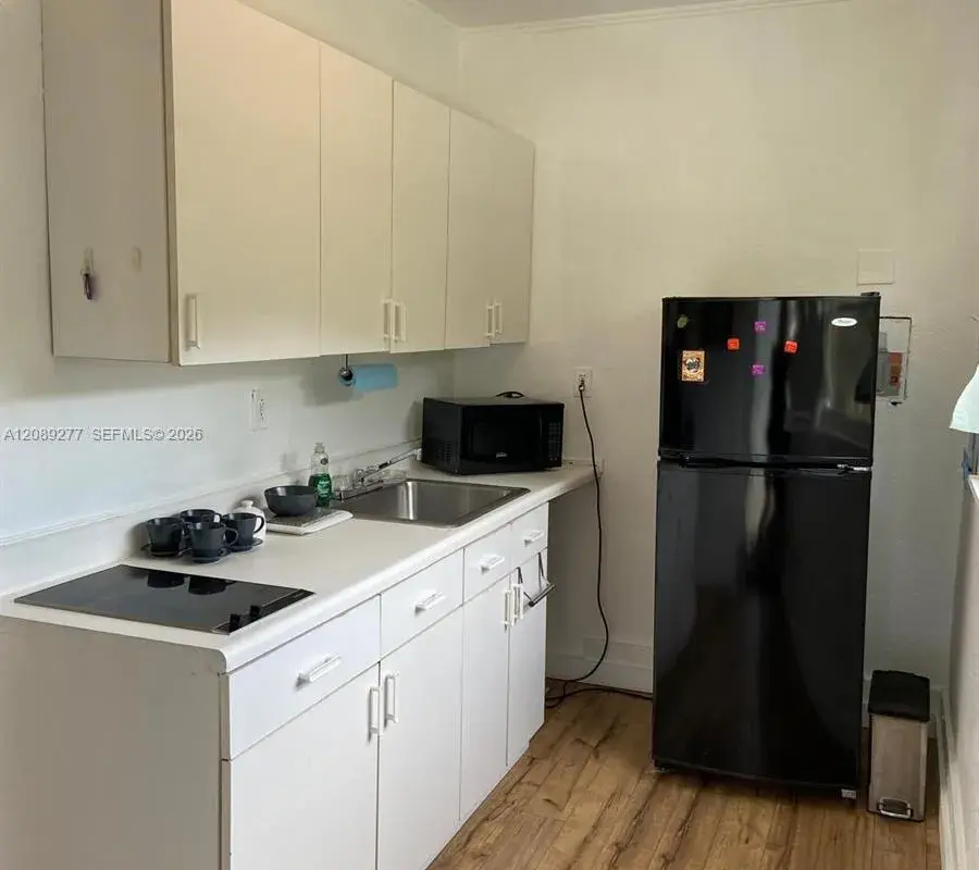 517 SW 4th Ave # 2, Fort Lauderdale FL 33315