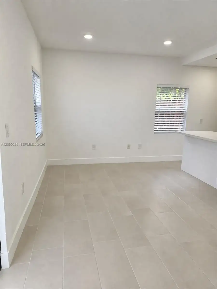 2756 NW 46th St # 101, Miami FL 33142 photo 4