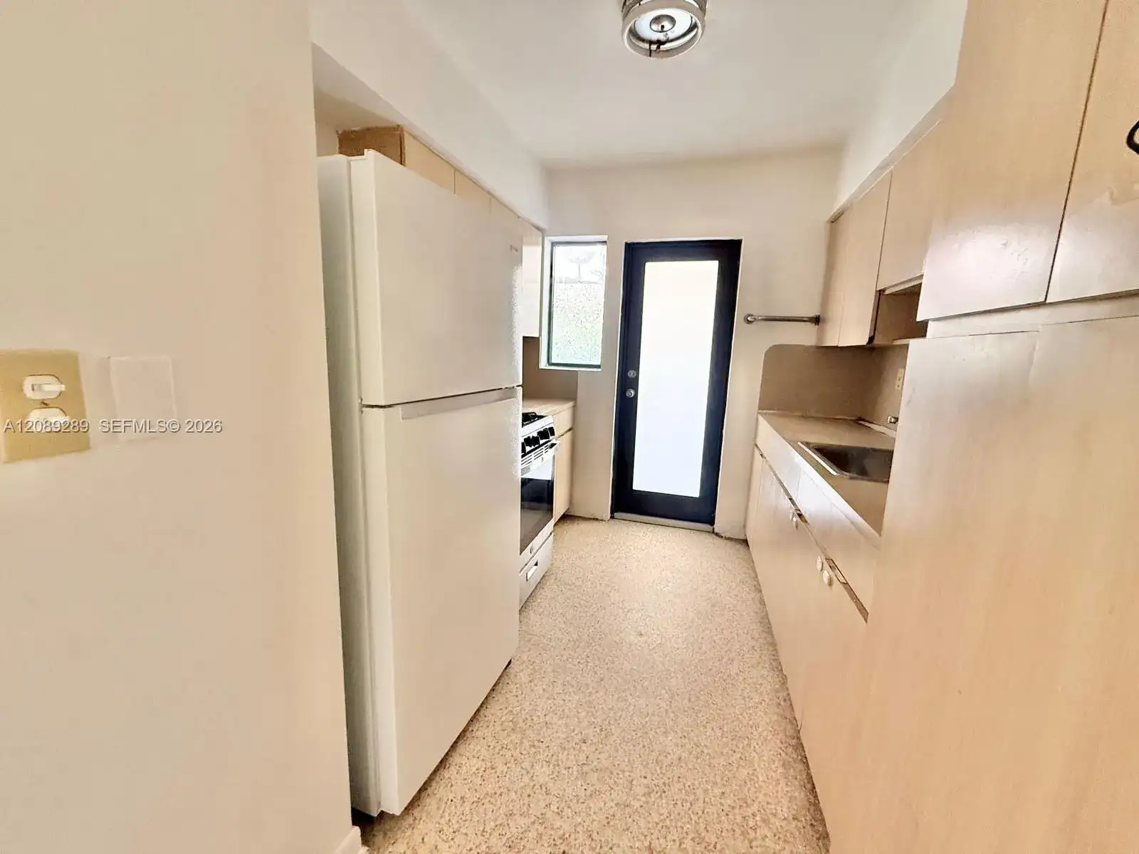 609 Lenox Ave # 1, Miami Beach FL 33139 photo 4