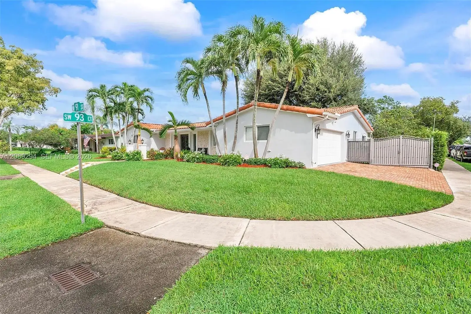 9355 SW 91st St, Miami FL 33176 photo 2