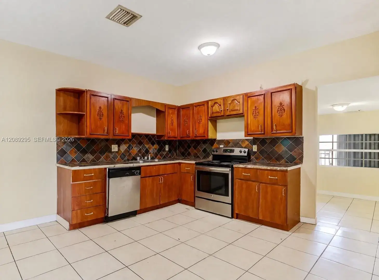 800 NW 46th St, Miami FL 33127 photo 4