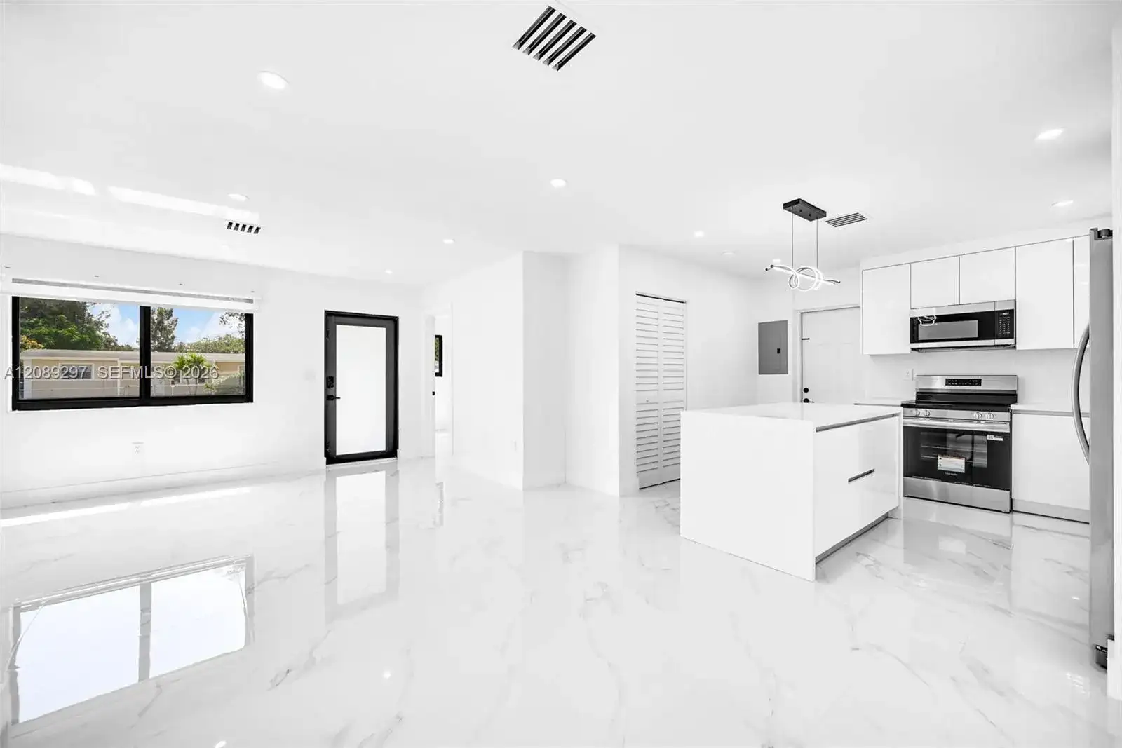 17221 NW 24th Pl, Miami Gardens FL 33056 photo 4