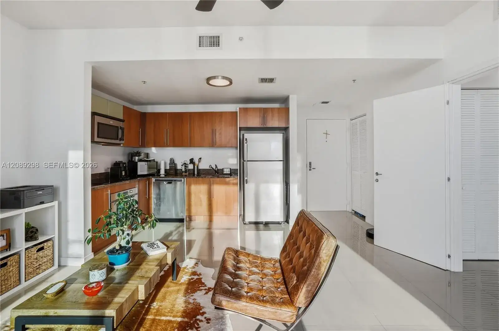 300 S Biscayne Blvd # 3509, Miami FL 33131 photo 3