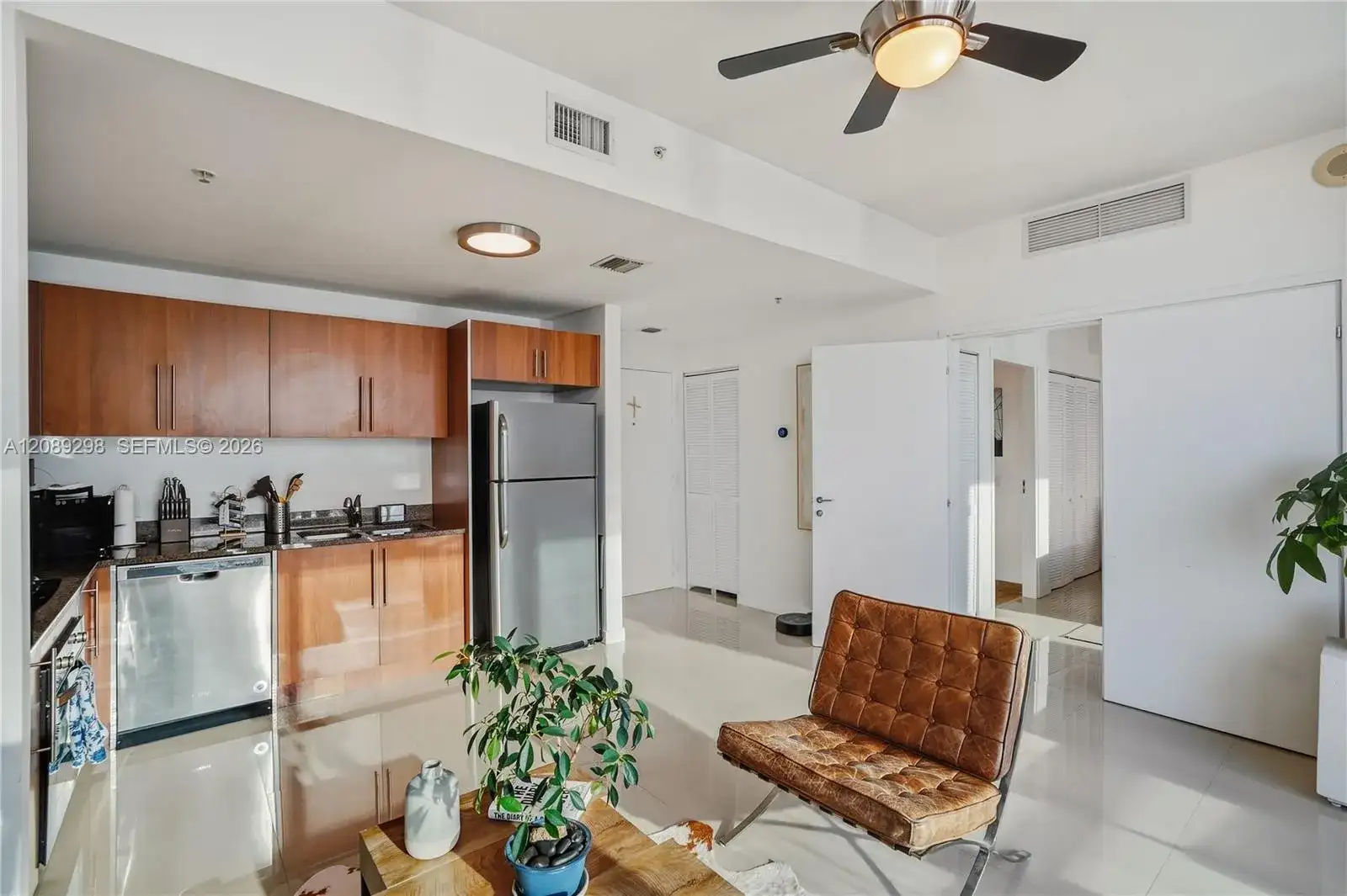 300 S Biscayne Blvd # 3509, Miami FL 33131 photo 4
