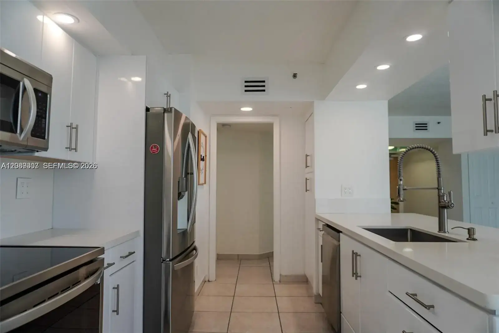 16485 Collins Ave # 338, Sunny Isles Beach FL 33160 photo 4