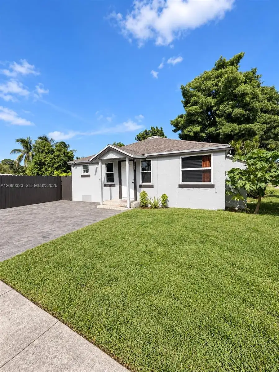 10805 NW 10th Ave, Miami FL 33168 photo 2