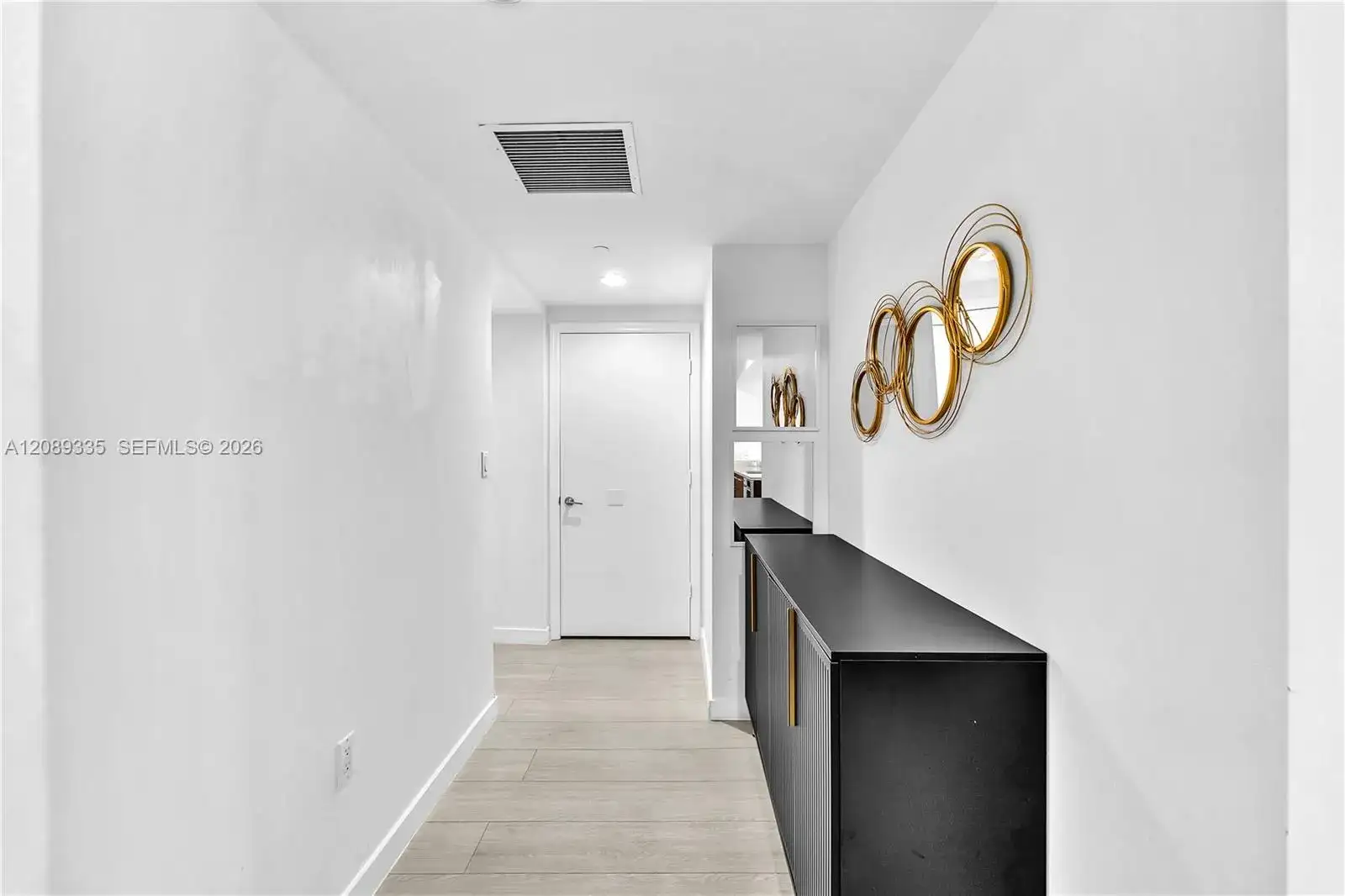 500 Brickell Ave # 1605, Miami FL 33131 photo 4