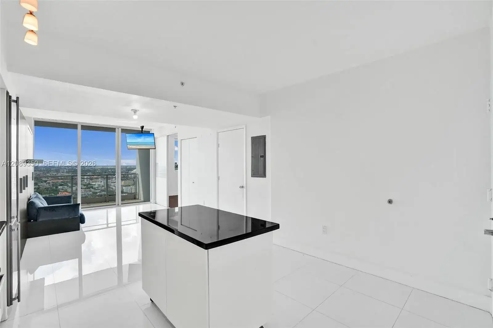 92 SW 3rd St # 4109, Miami FL 33130 photo 5