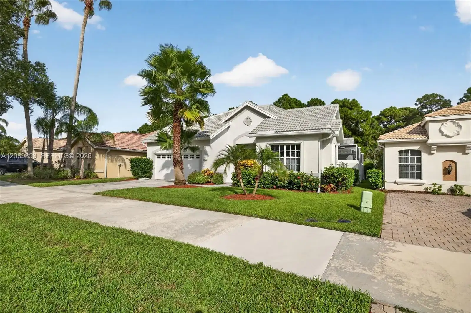 619 SW Lake Charles Cir, Port St. Lucie FL 34986