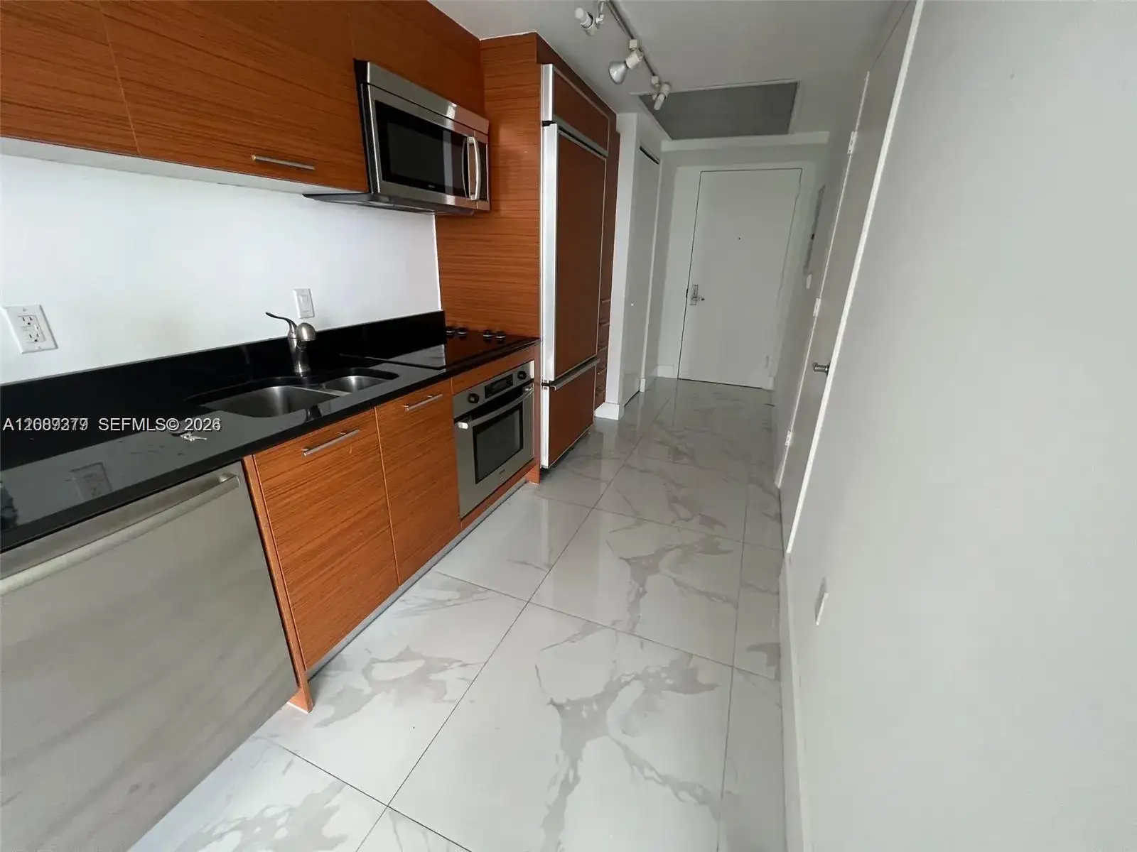 50 Biscayne Blvd # 4409, Miami FL 33132 photo 5