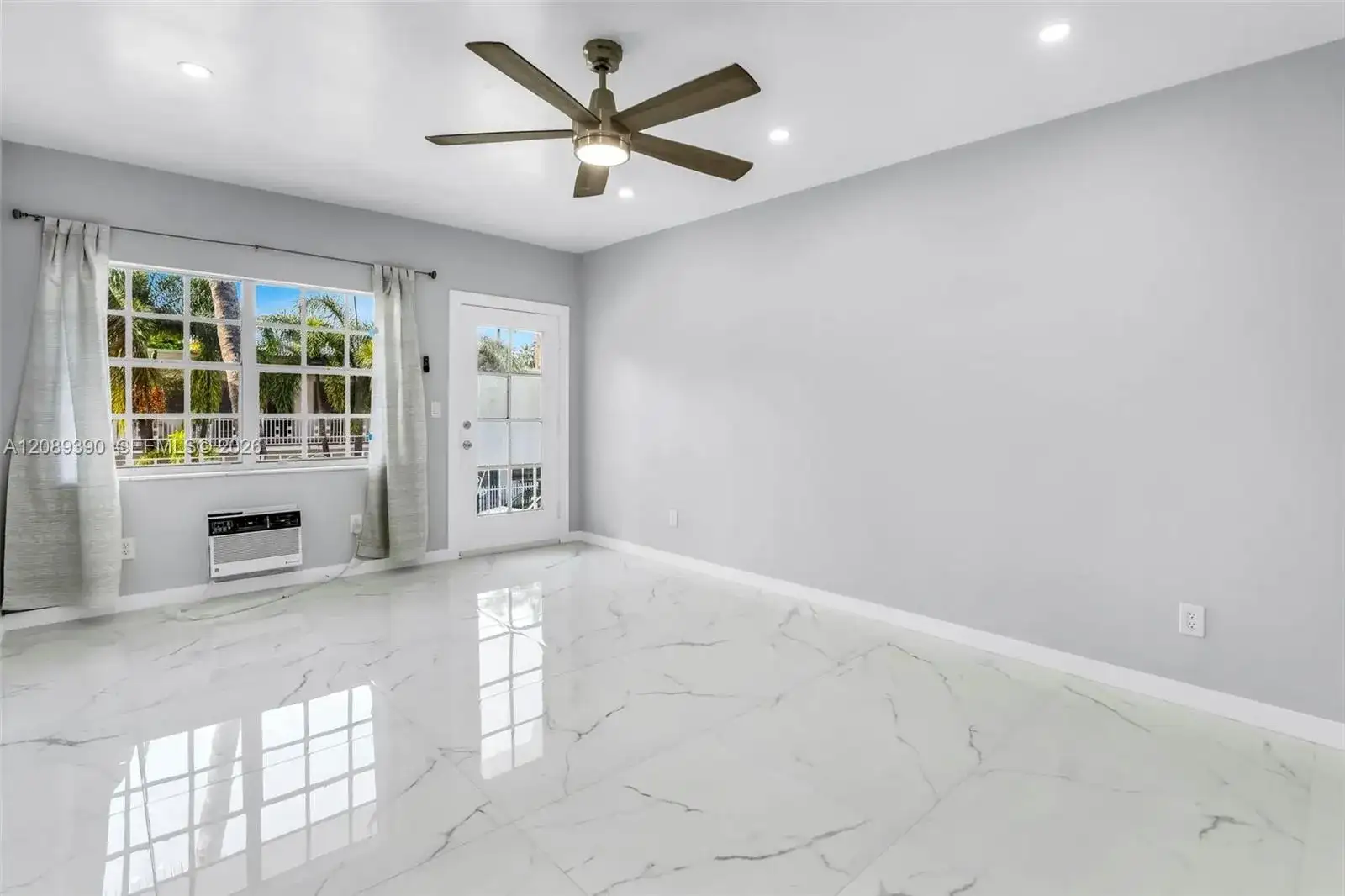 635 8th St # 205, Miami Beach FL 33139 photo 4