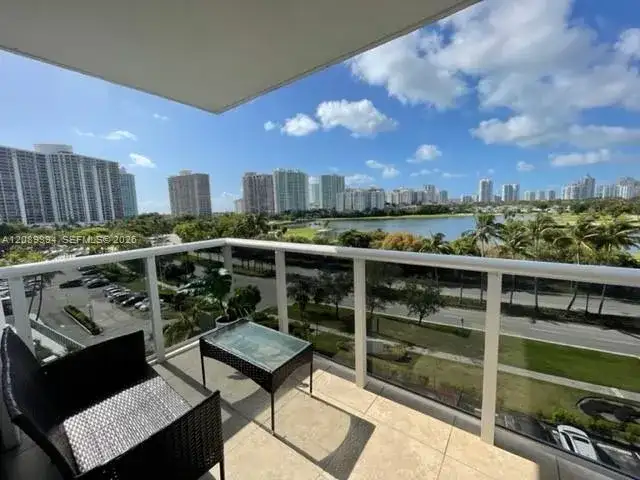 3625 N Country Club Dr # 704, Aventura FL 33180 photo 2