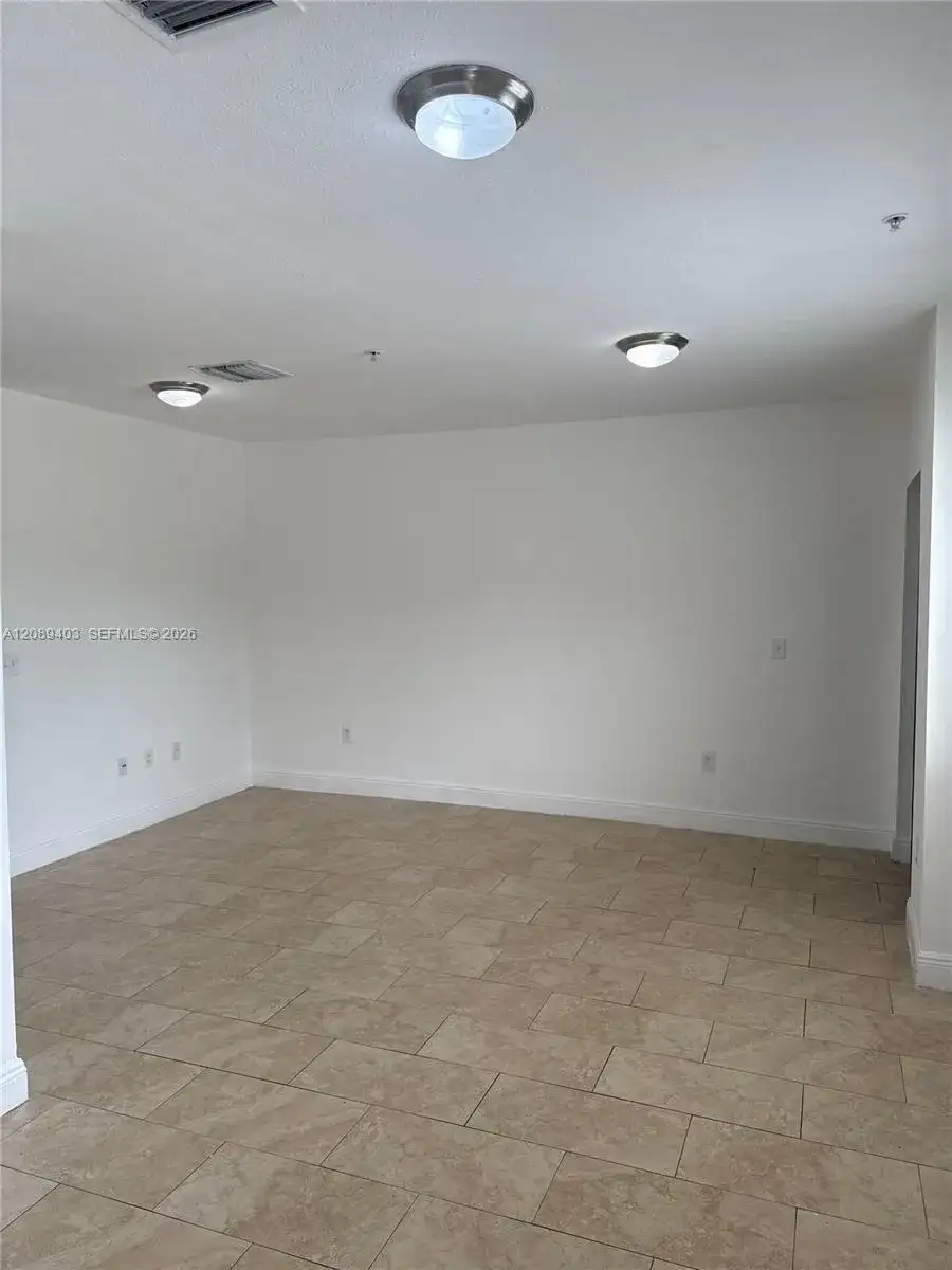 8250 W 21st Ln # C211, Hialeah FL 33016 photo 2