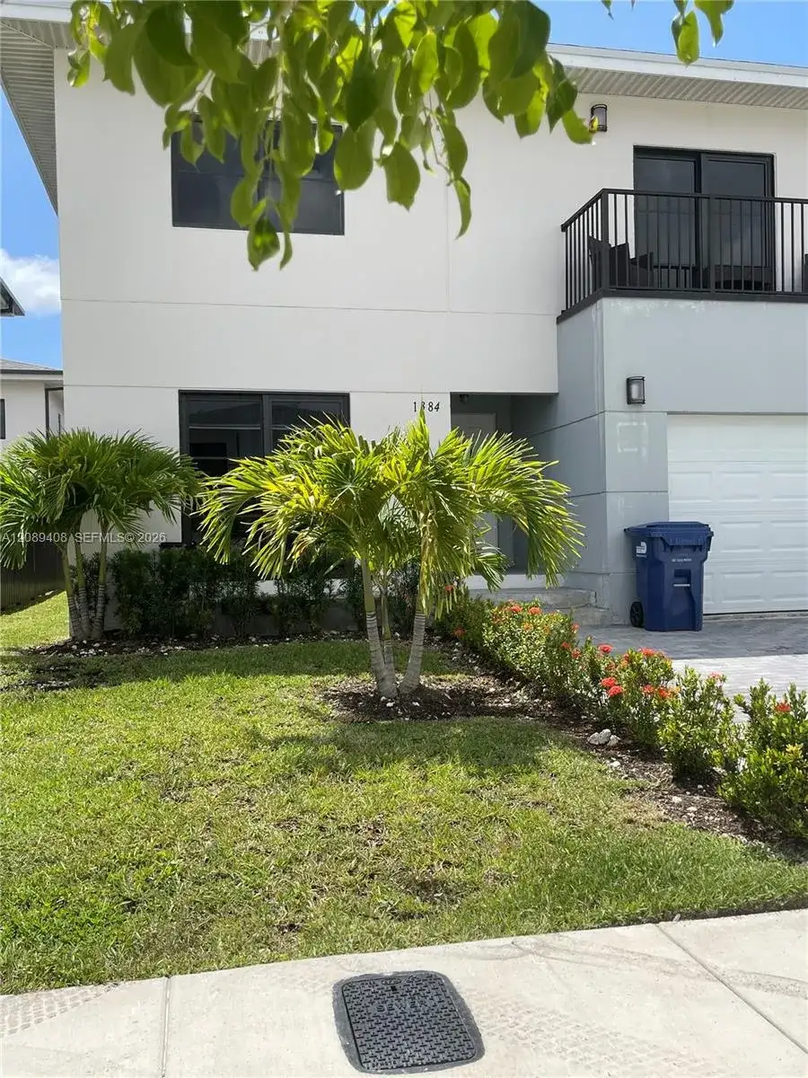 1384 NW 2nd Ter, Florida City FL 33034 photo 5