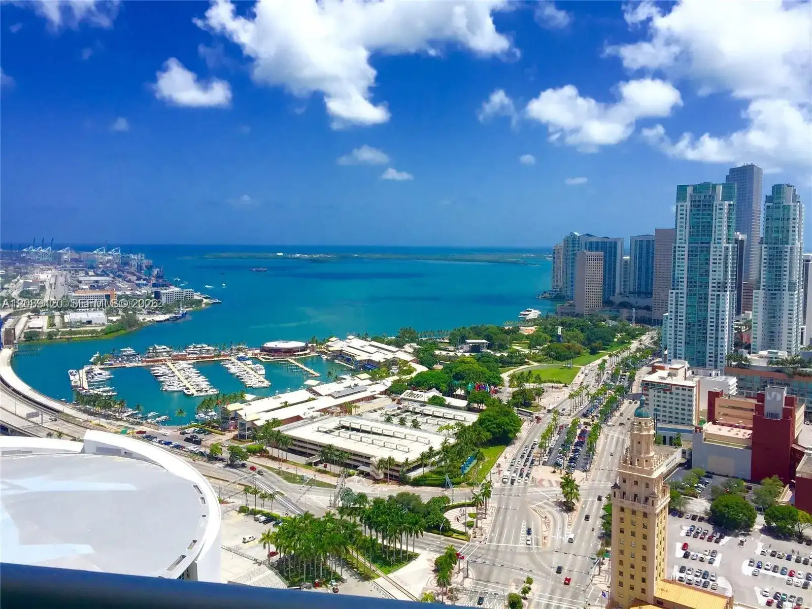 888 Biscayne Blvd # 3302, Miami FL 33132 photo 2