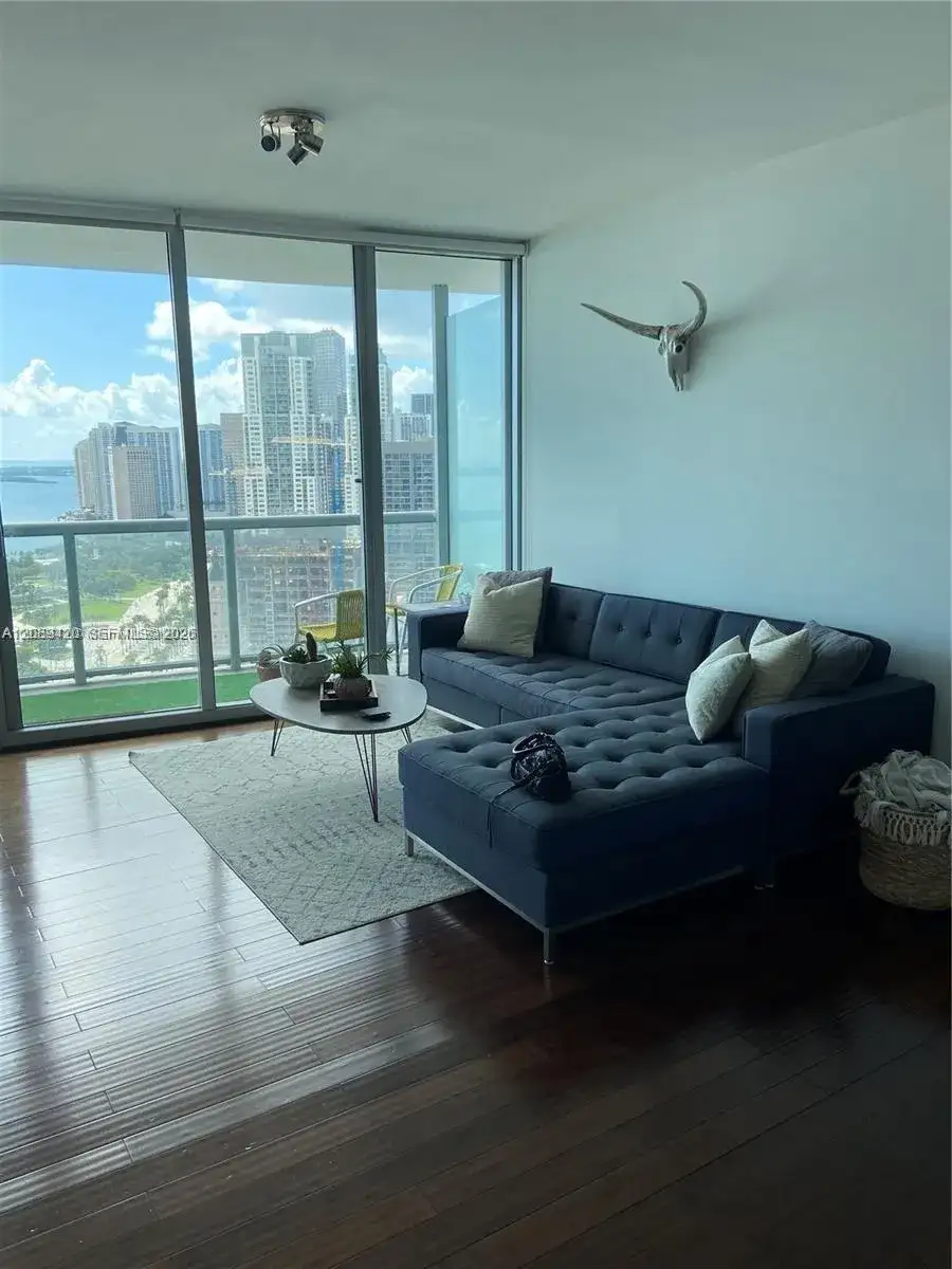 888 Biscayne Blvd # 3302, Miami FL 33132 photo 5