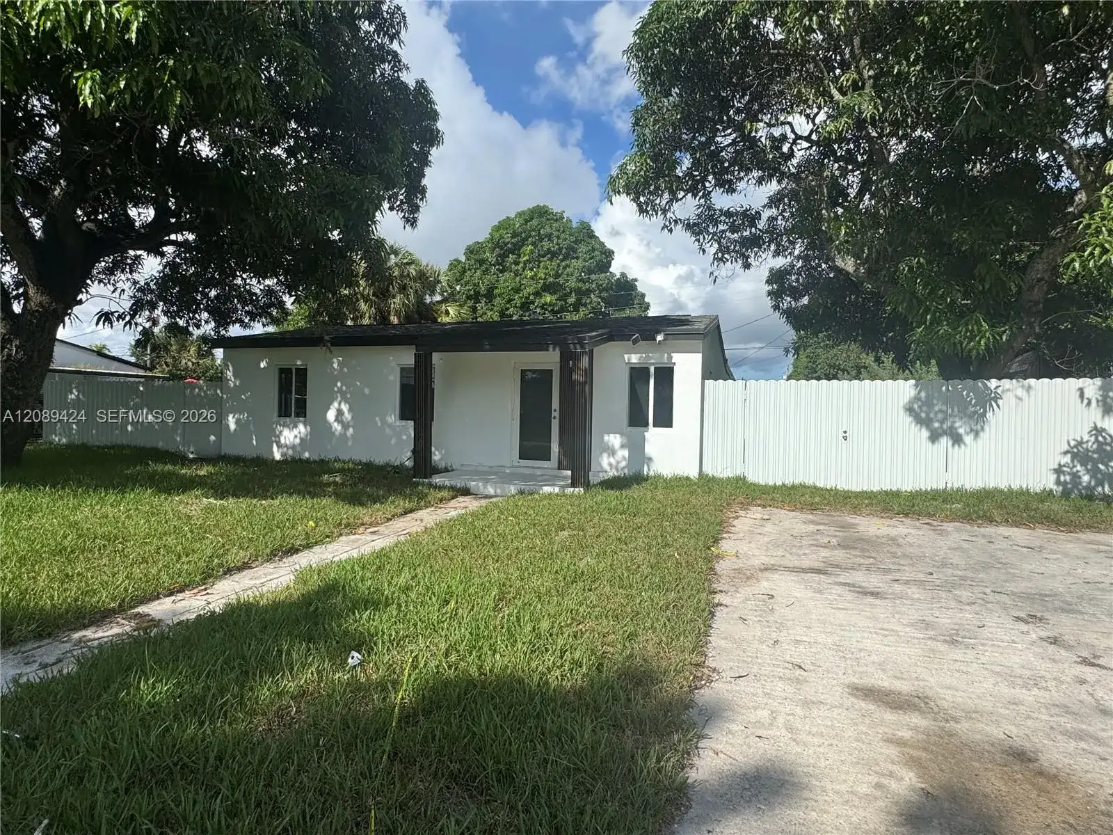 16400 NW 17th Ct, Miami Gardens FL 33054 photo 3