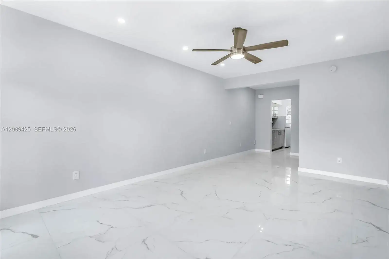 635 8th St # 205, Miami Beach FL 33139 photo 2