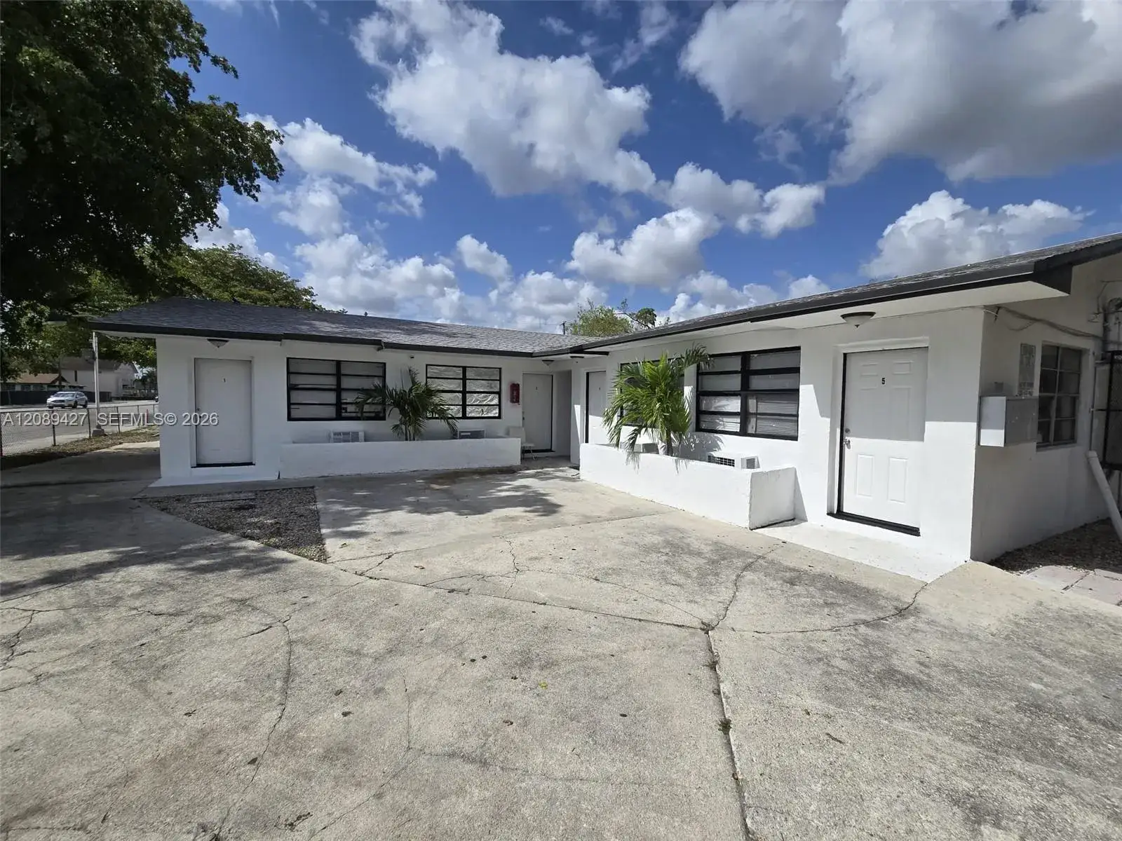 7090 NW 17th Ave # 3, Miami FL 33147
