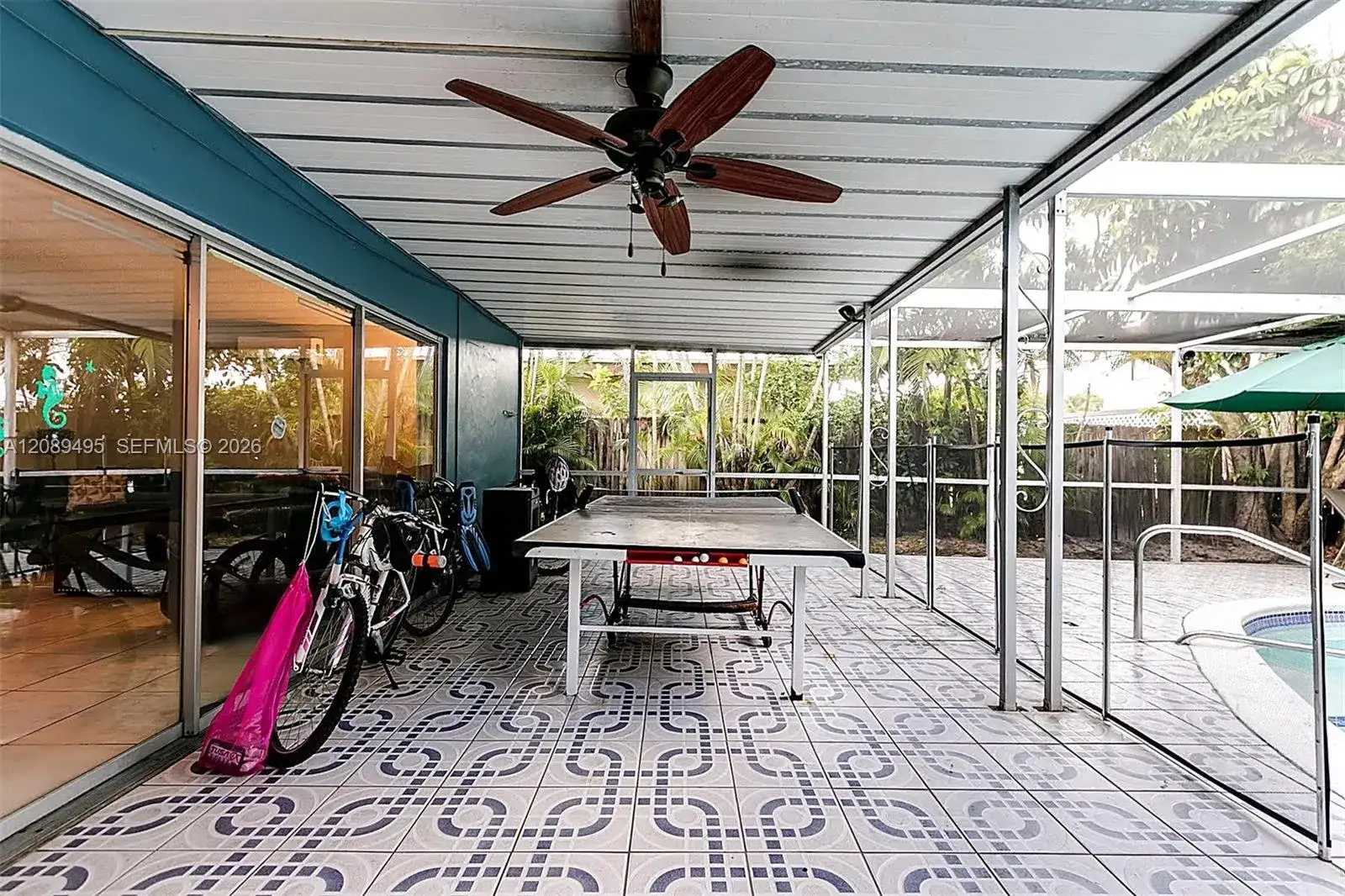 17860 NE 9th Pl, North Miami Beach FL 33162 photo 4