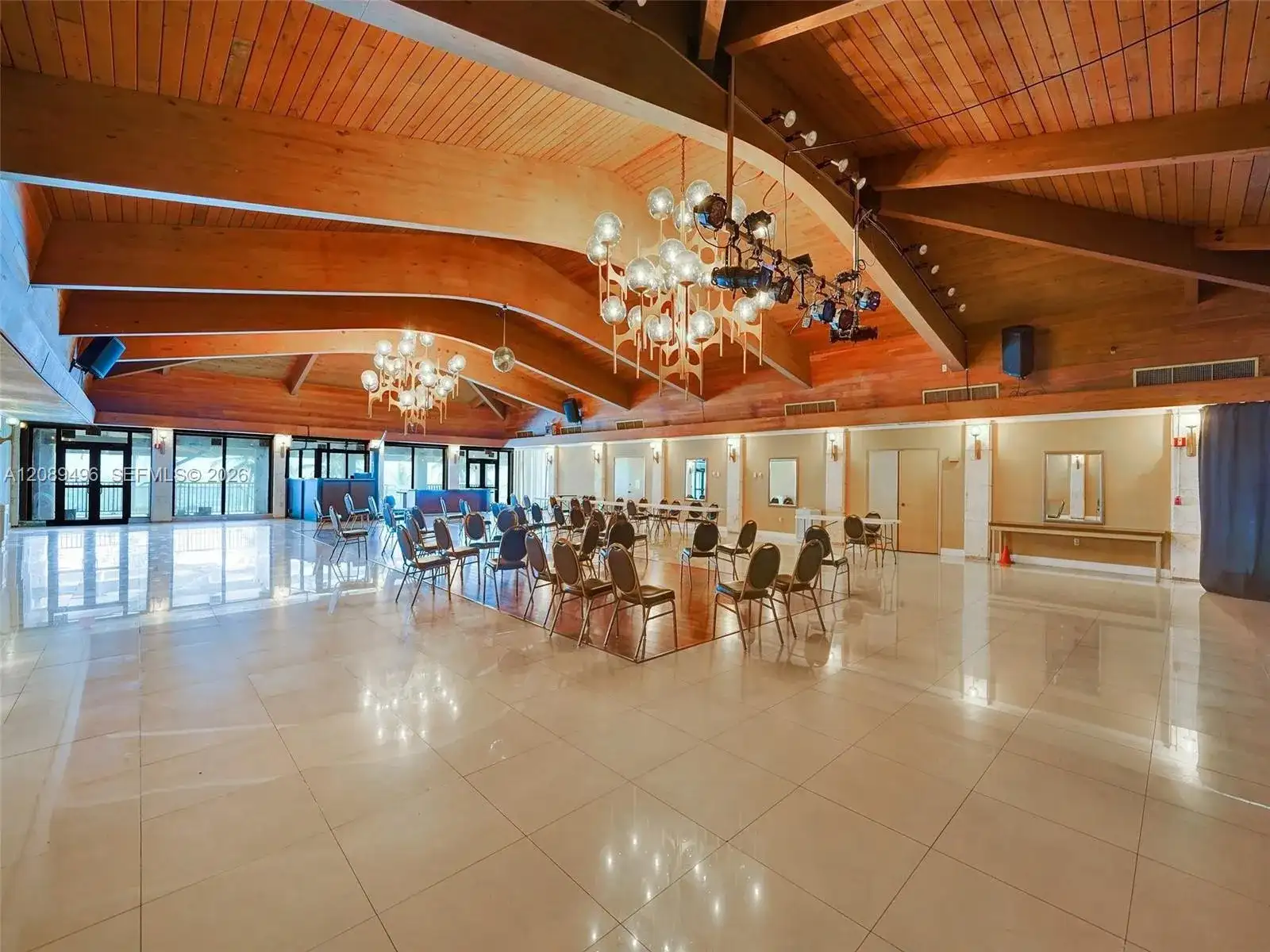 1950 S Ocean Dr, Hallandale Beach FL 33009 photo 4