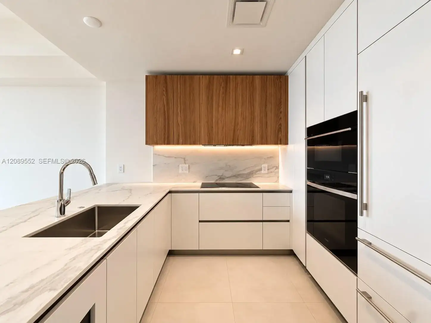 1400 Biscayne Blvd # 2704, Miami FL 33132 photo 3