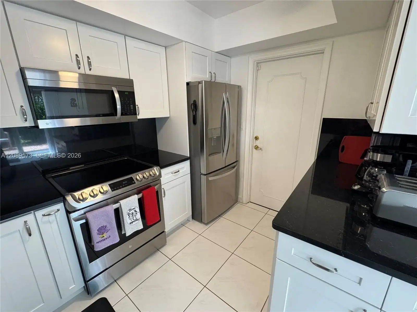 7190 E Tropical Way, Plantation FL 33317 photo 3